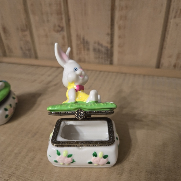 Bunny Hinged Trinket Boxes- Set of Two - Picture 14 of 16